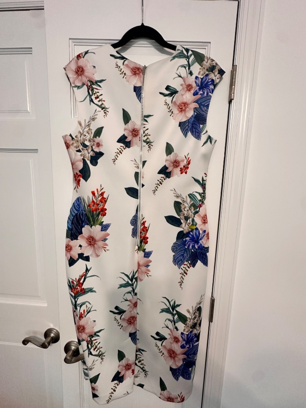 Ted Baker - Picture 2 of 3